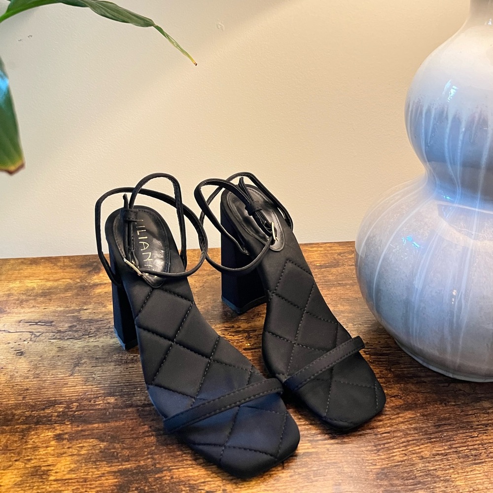 Liliana Black Heels